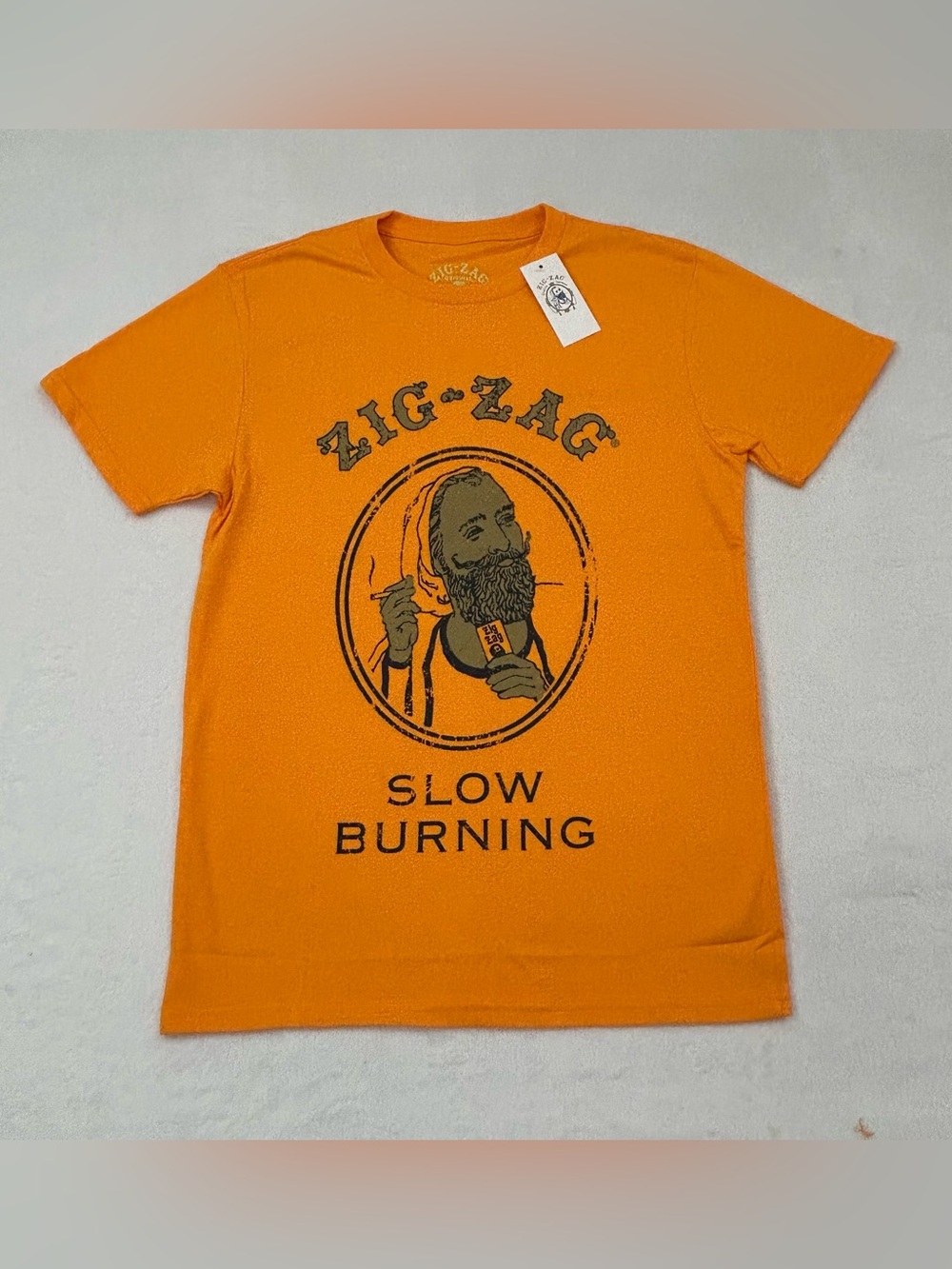 Zig Zag Original Slow Burning Orange Distressed Graphic Classic T-Shirt Mens S
